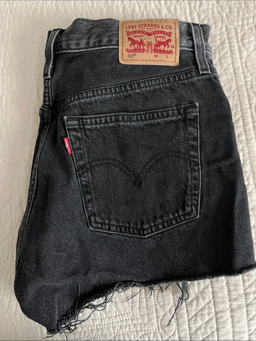 Levi’s 501 Original High Rise Denim Shorts Washed Black Frayed Cutoff Size 27